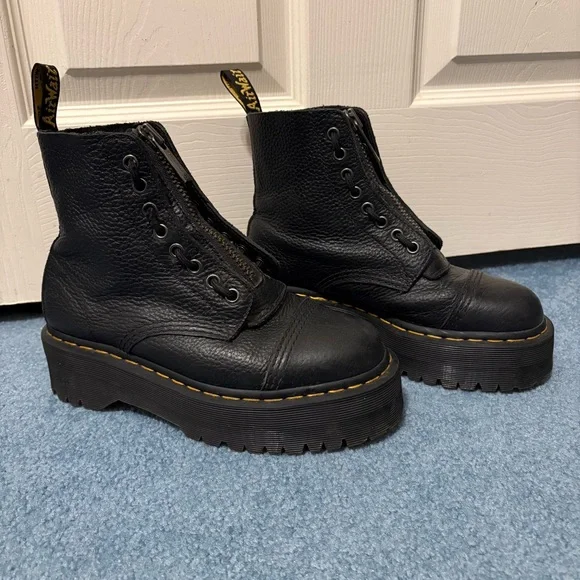 Dr. Martens Sinclair Boots - Picture 2 of 12
